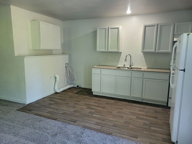 Building Photo - 301 E Kansas St