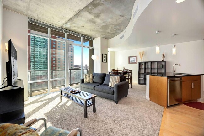 Building Photo - 930 15th St