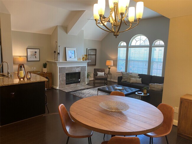 Building Photo - 5159 Oasis Park Ln