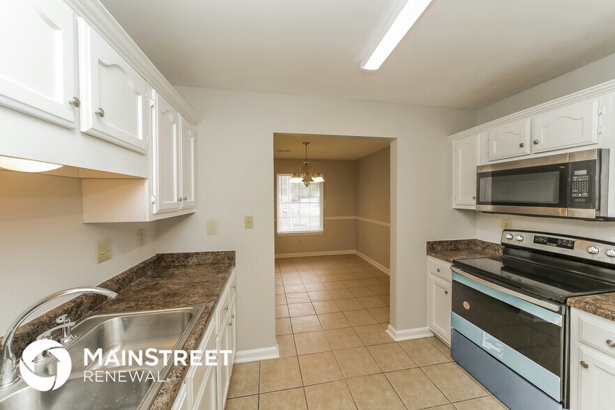 Building Photo - 215 Guthrie Dr