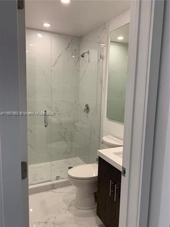 Building Photo - 3260 SW 23rd Ter #3260 MIAMI, FL 33145