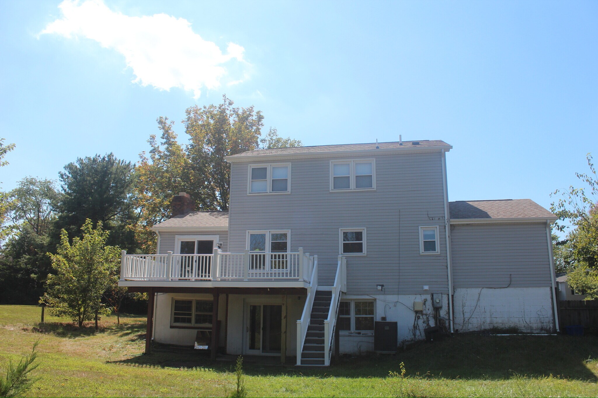 Building Photo - 750 Hickory Ct