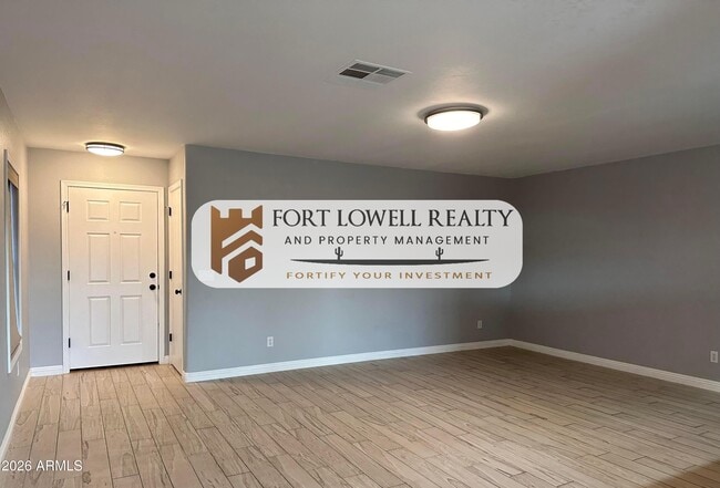 Building Photo - 1401 S 228th Ln