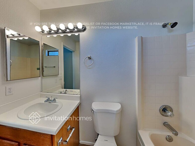Building Photo - 8315 W Clear Stream Dr