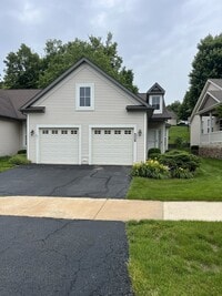 Building Photo - 2517 Sandhutton Ave