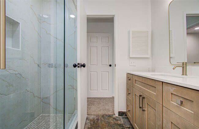 Building Photo - 15309 Kingfield Dr