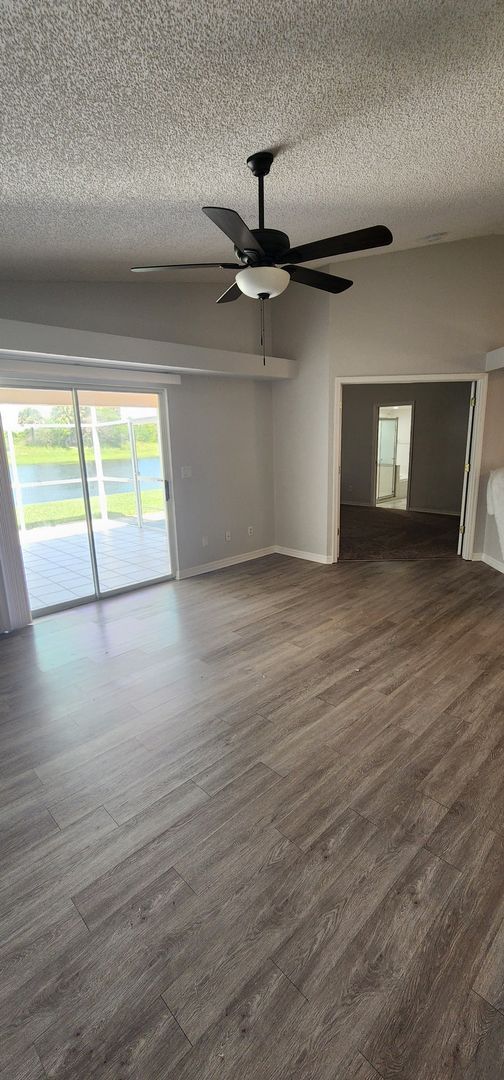 Building Photo - Single Family Home