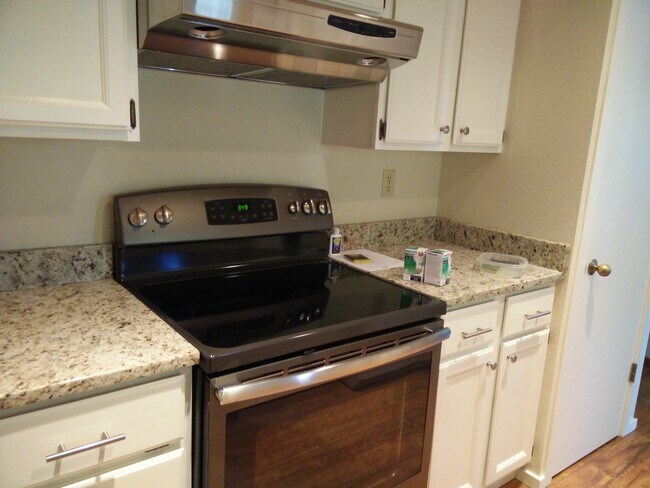 Building Photo - 12719 NE 83rd Ct