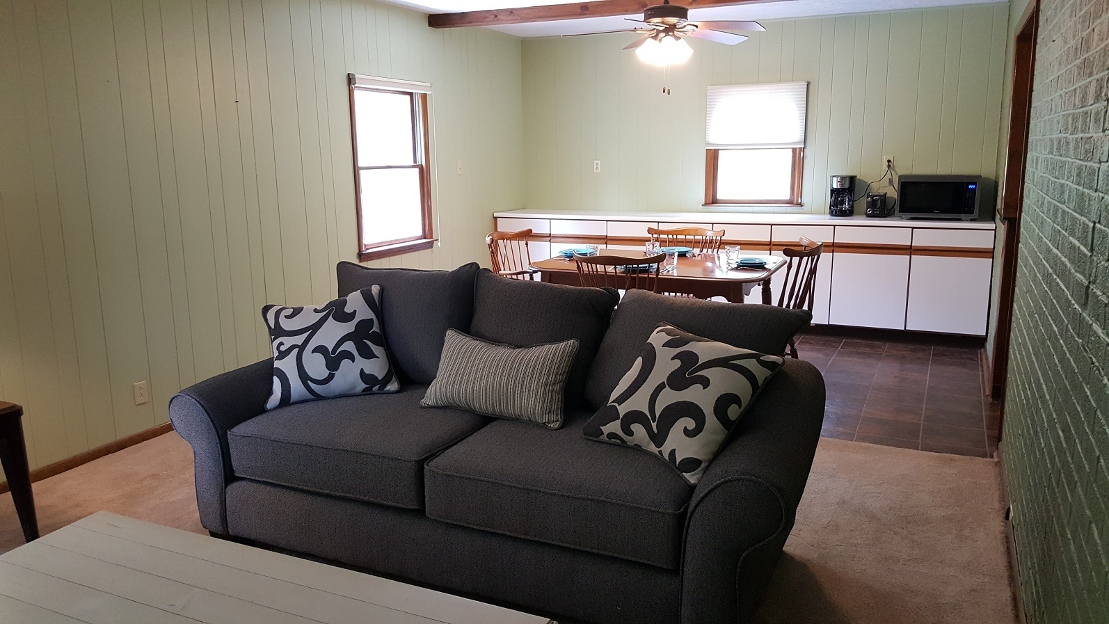 Building Photo - 31 E Lakeside Ave