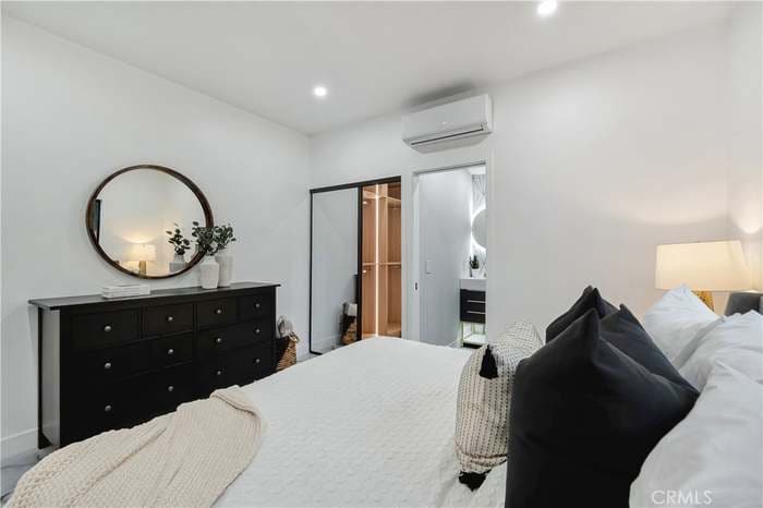 Building Photo - 440 Del Norte St