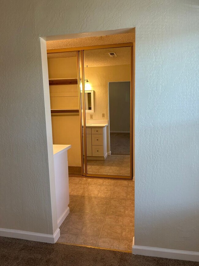 Building Photo - Come See Today