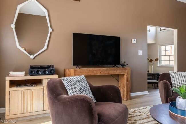 Building Photo - 4210 Clinton Ave