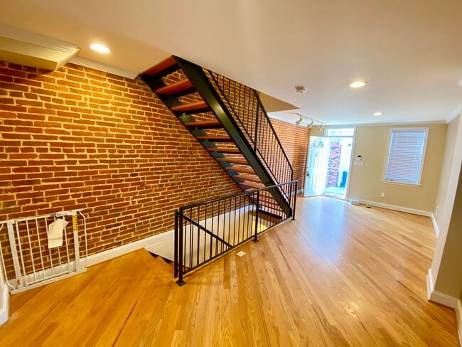 Building Photo - Charming 2 Bedroom/1.5 Bathroom Townhome with Patio in Upper Fells Point, MD!