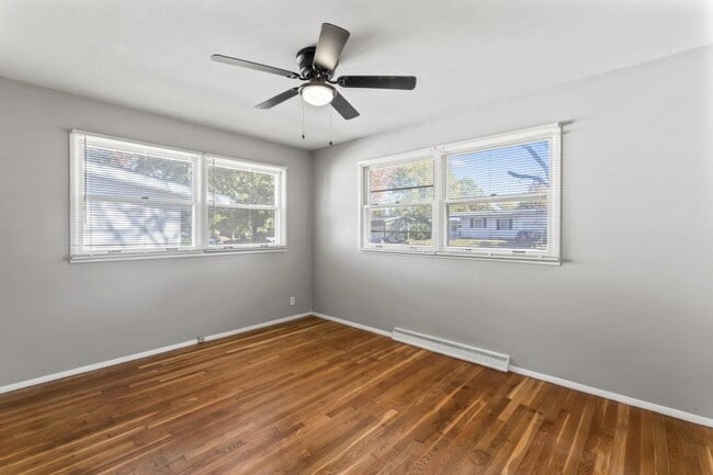 Building Photo - 9115 Clarion Dr