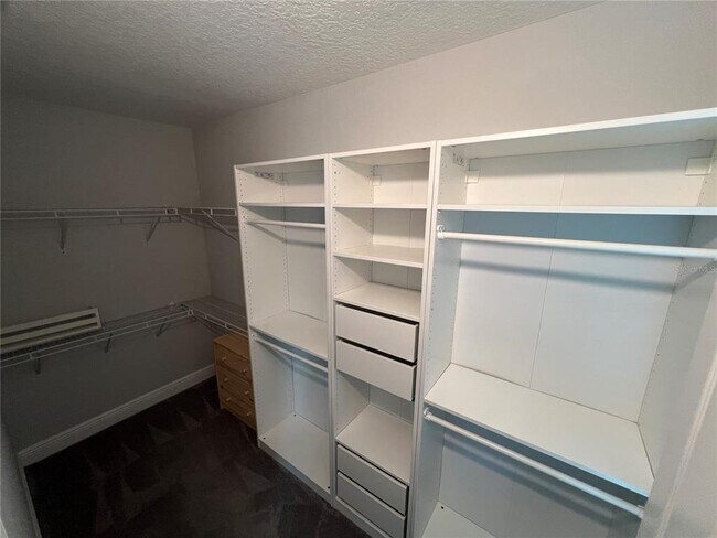 Building Photo - 5240 Landmark Dr