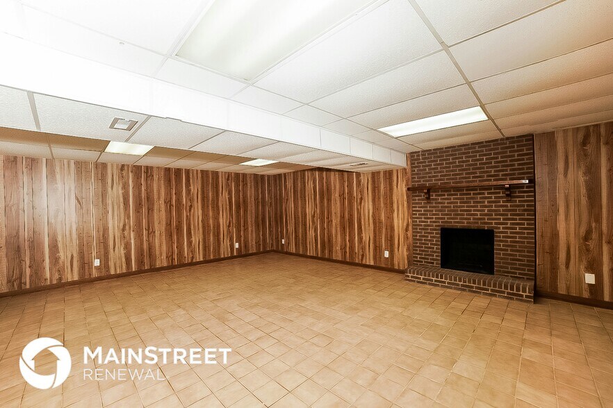 Building Photo - 162 Dober Ct