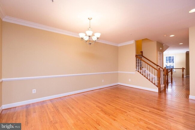 Building Photo - 1206 Maple Grove Ln