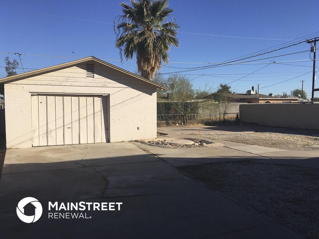 Building Photo - 3434 E Polk St