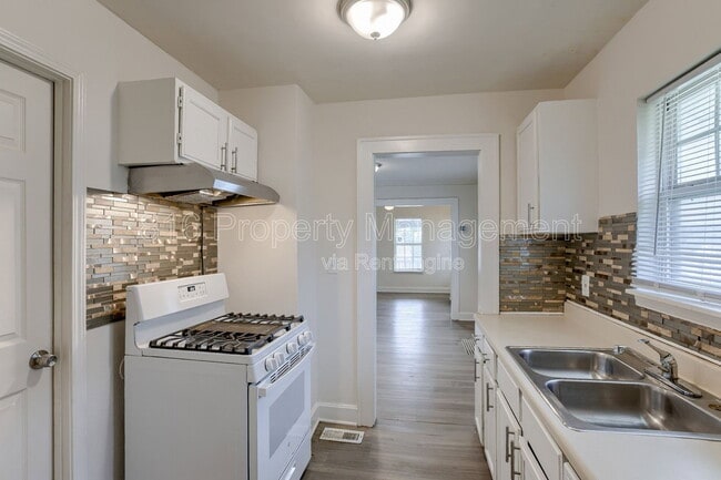 Building Photo - 6215 S Benton Ave