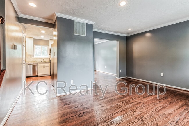 Building Photo - 12043 Hallandale Terrace