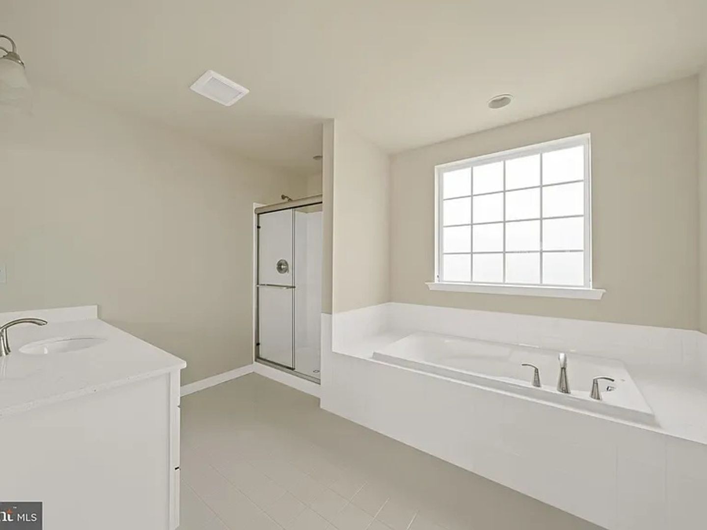 Building Photo - 635 Corbit Dr