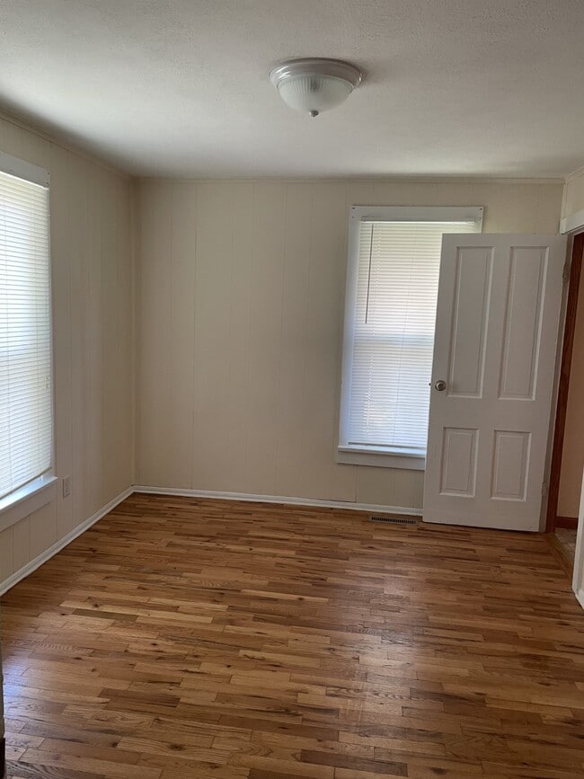 Building Photo - 201 Court Ave