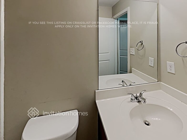 Building Photo - 3095 Franklin St