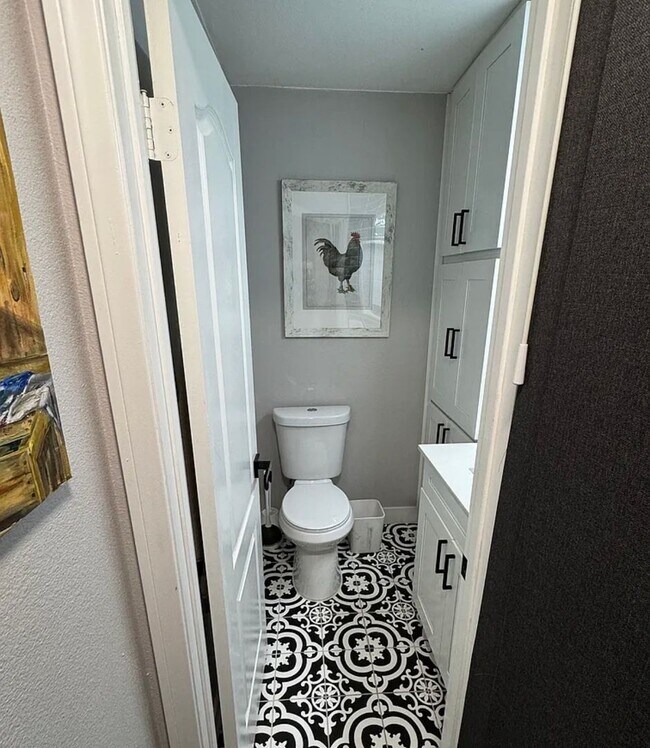 Building Photo - Stunning 2 bedroom, 1.5 bathrooms, 2 story townhouse for rent in Allure Condos in Serra Mesa!