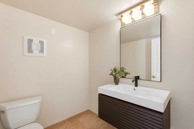 Building Photo - 7175 Cahen Dr