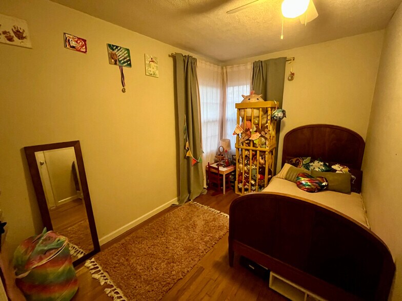 Building Photo - 6462 Birchwood St