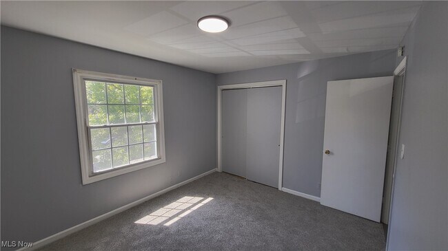 Building Photo - 23 Trenton Square