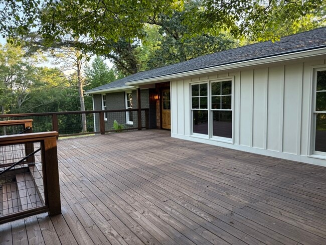 Building Photo - 233 Ranchwood Trail