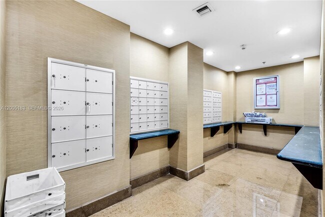 Building Photo - 8395 SW 73rd Ave