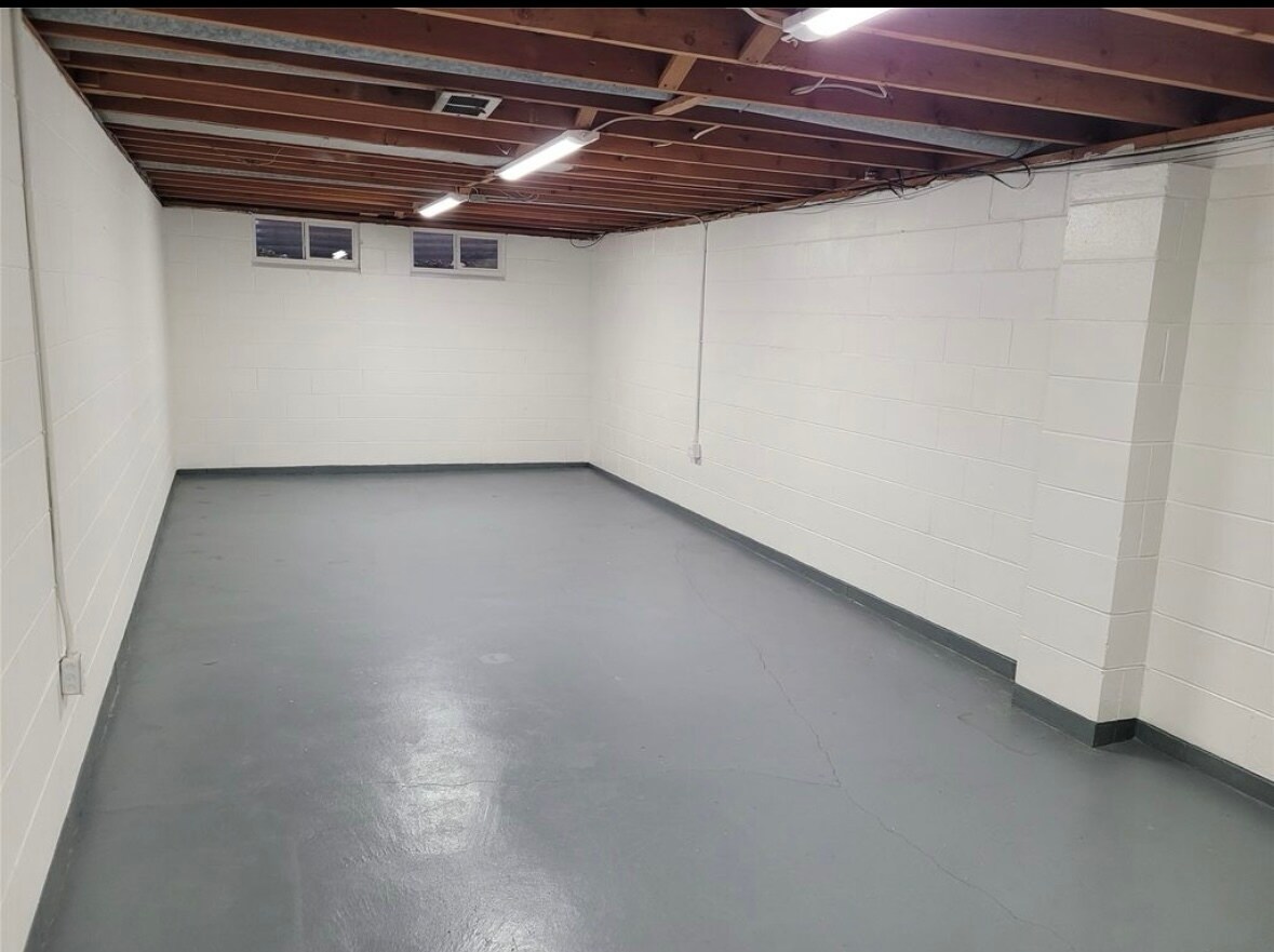 Building Photo - 3316 68th St