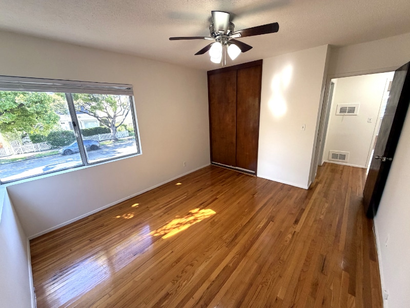 Building Photo - 807 3rd St