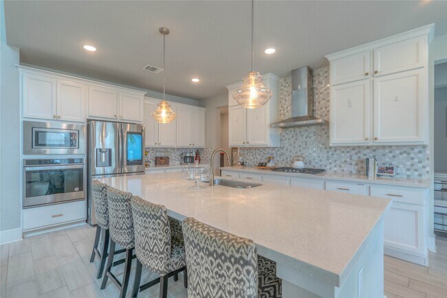 Building Photo - 15006 La Strada Dr