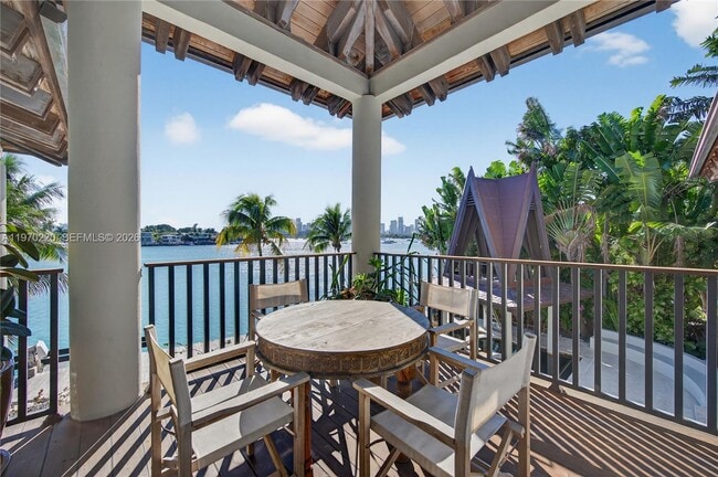 Building Photo - 14 W San Marino Dr