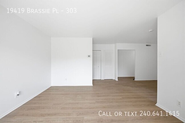Building Photo - 19419 Brassie Pl
