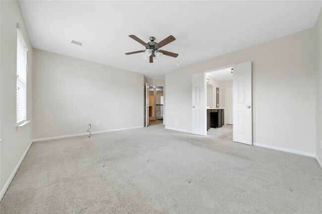 Building Photo - 3319 Fairmont Hills Ln