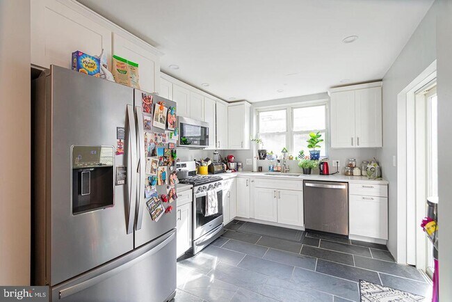 Building Photo - 613 Taney Terrace