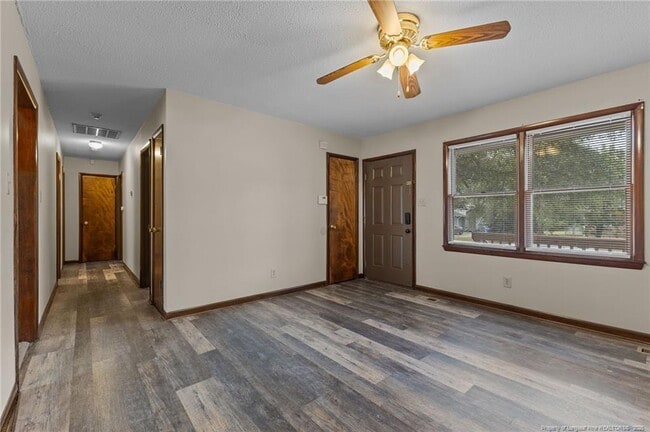 Building Photo - 6673 Vaughn Rd