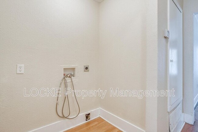 Building Photo - 1016 E Arlington Ave