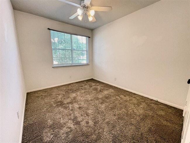 Building Photo - 2059 Carlisle Castle Dr