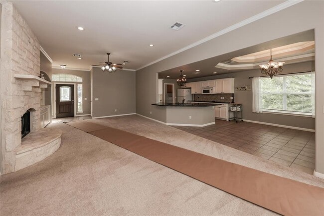 Building Photo - 8 Rosewood Cir