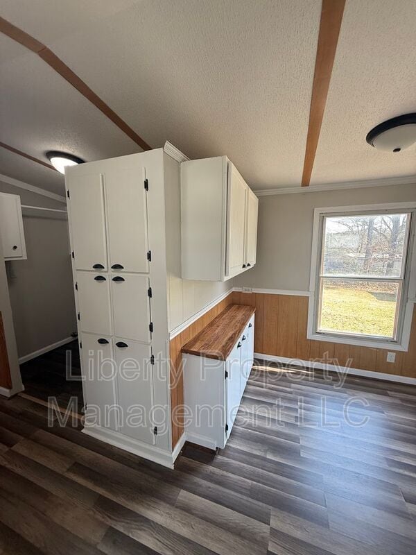 Building Photo - 21 Hillside Ln