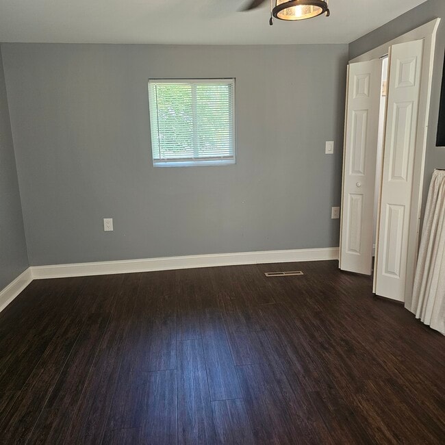 Building Photo - 4430 Emmons Rd