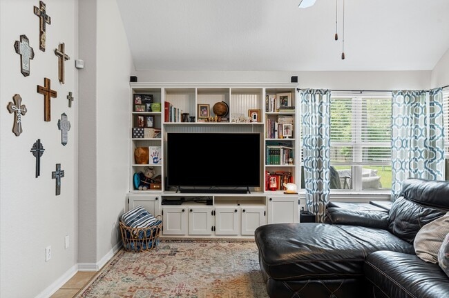 Building Photo - 115 Cobblestone Ct