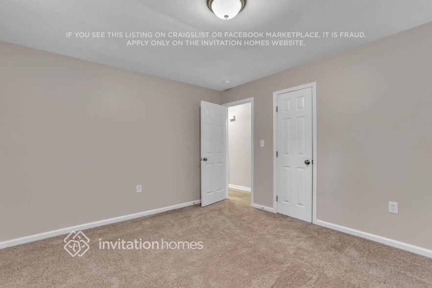 Building Photo - 4422 Lovridge Dr SW