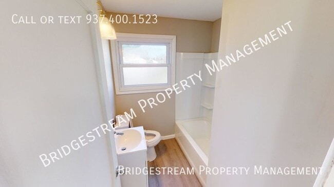 Building Photo - Updated 3 bedroom, 1 bathroom ranch home w...