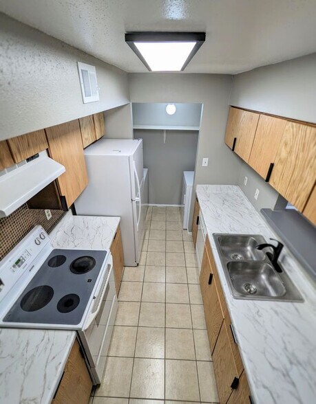 Building Photo - 7200 W T C Jester Blvd
